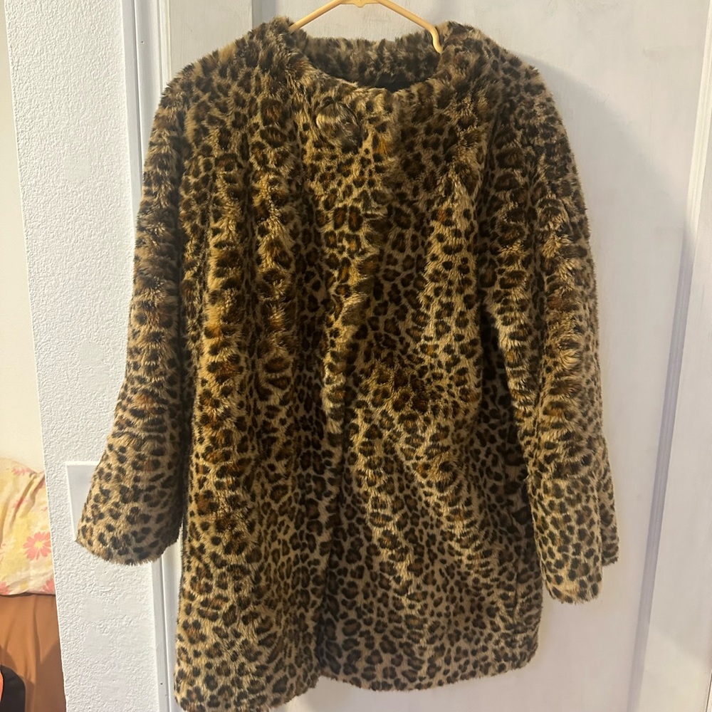Cheetah fur coat! So cute. Leopard